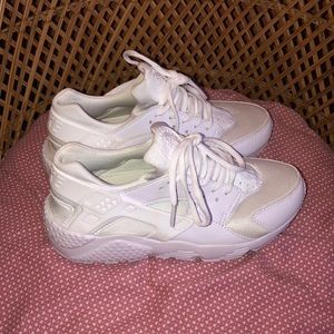 nike huarache (worm twice)